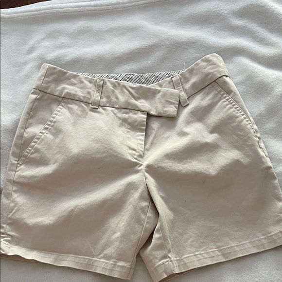 LOFT the Riviera short Women's Tan Shorts Sz 2 Bin F EUC - Picture 1 of 8